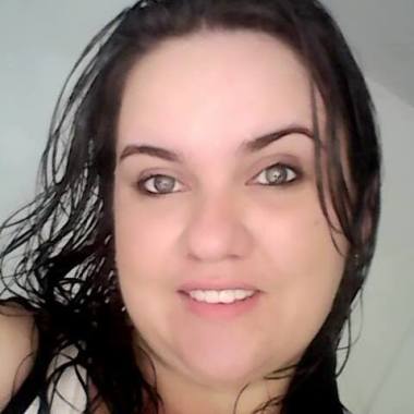 Karina cuida y estimula