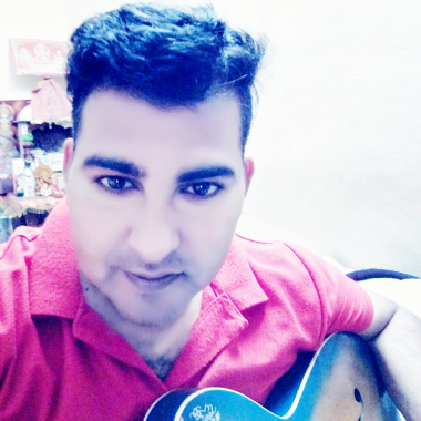 Sonu guitarist