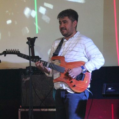Guru Musik Privat Kerumah  Anda