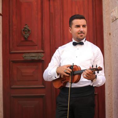 İsmet Cem Özer