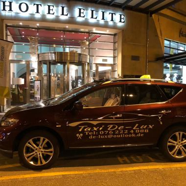 Taxi De Lux