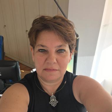 Emanuela therapist