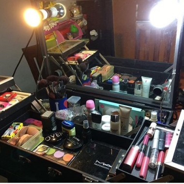 Makeupnya ambu