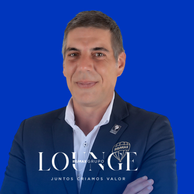 RE/MAX LOUNGE II