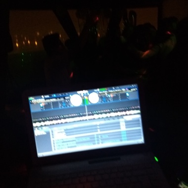 DJ