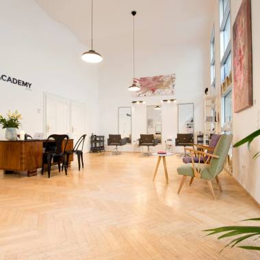 KM Hair Academy