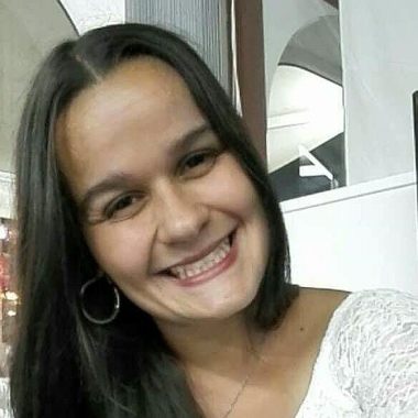 Janine Santos