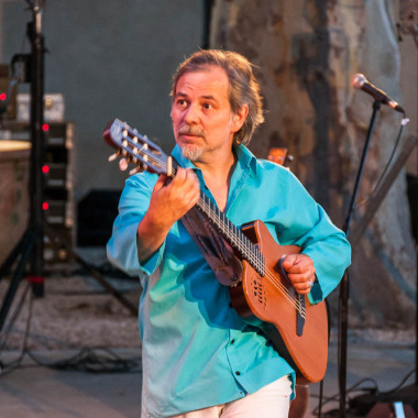 Philippe V. prof de guitare/chant/formation musicale