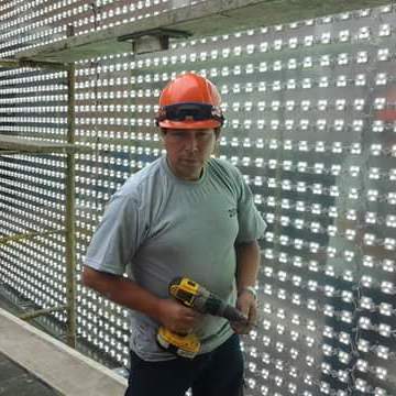 Guardia de seguridad  o  tecnico electricista