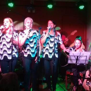 Professora de Canto com experiência