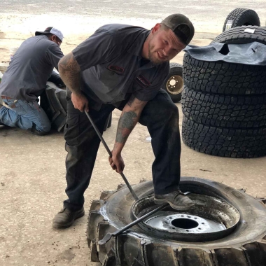 Wholesale Battery Tire ﹠ Auto