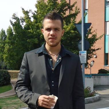 Διανομη φυλλαδιων,φυλακας.αποθηκαριος