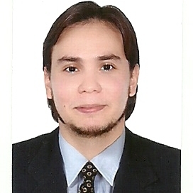 Abogado  en derecho penal, administrativo y civil.