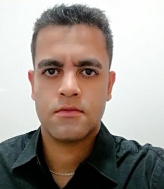 Professor de Química graduado pela UnB 