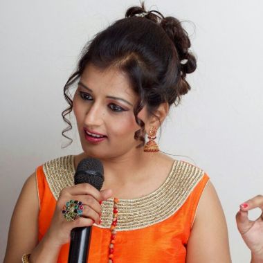 Dhanashri  Deshpande - E TV  Music Show Winner.