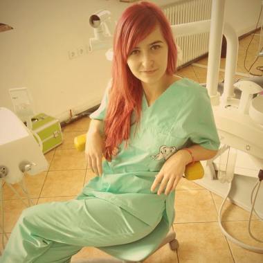 Csiszer Ana Maria Francisca Medic Dentist