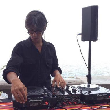 Dj MMello