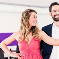 Cours de danses pour aller au bal tout simplement, ouverture de bal de mariage, anniversaire...