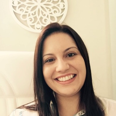 Dra Suzi Carvalho Dermatologia Clínica e Estética
