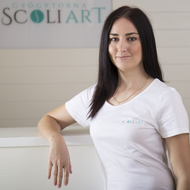 Váradi Csilla Gyógytornász-fizioterapeuta