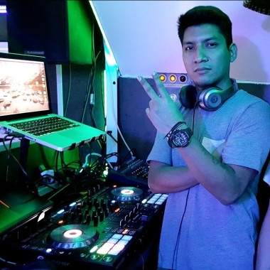 Dj Alex