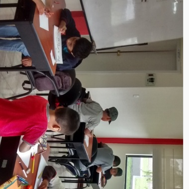 Maestra de manualidades y arte