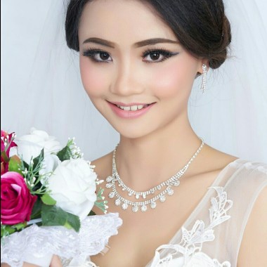 Make Up by Livia