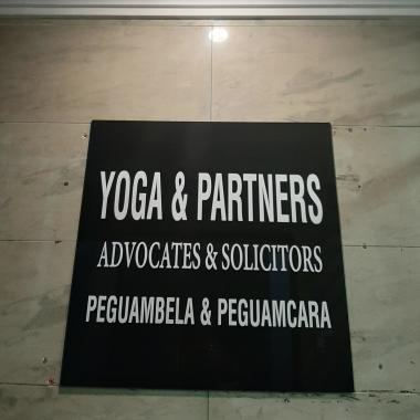 YOGA & PARTNERS
