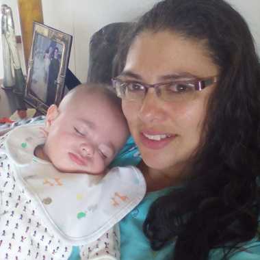 Niñera kiss love