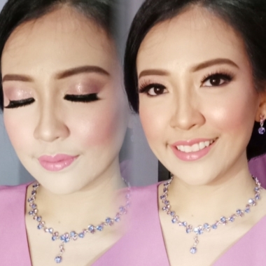 Indri Make Up Artist