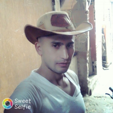 Rigoberto abril