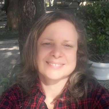Vânia de Vasconcellos Fontes