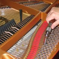 Ledru janick - accordeur et réparateur de pianos.
