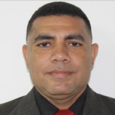 Angel instructor de defensa personal