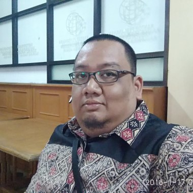 M. Zahroni Kusuma Putra, S.H., M.Kn.