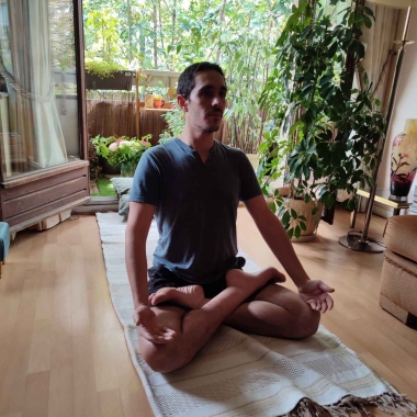 Nicolas yoga