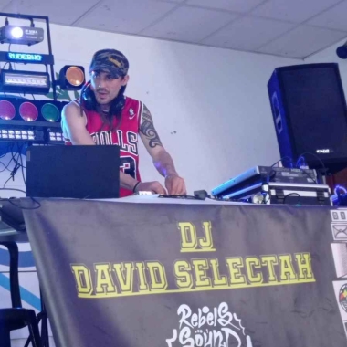 DAVID SELECTAH