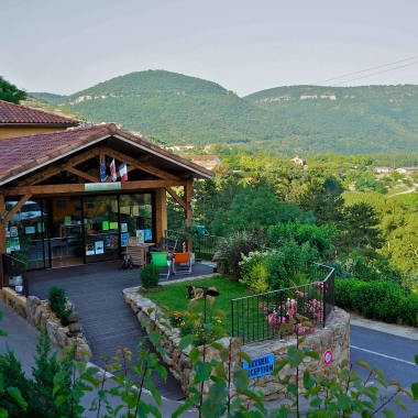 Camping De La Cascade