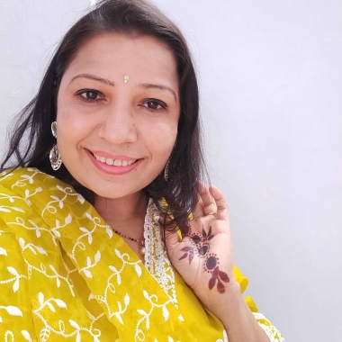 Mehndi artist Sunita kenia and classes