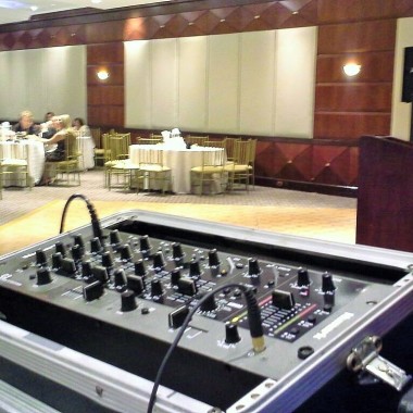 DJ PROFESIONAL CARLOS RIVERA