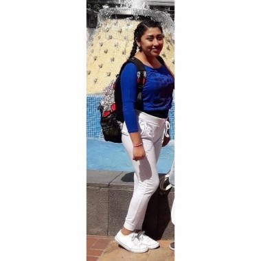 Adri al servicio