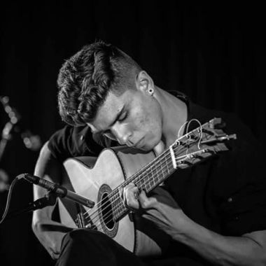 Profesor de solfeo y guitarra