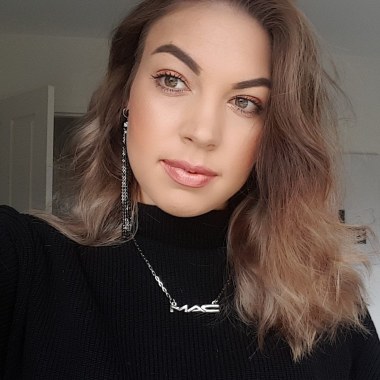 Emma Morgan - Makeup Artist