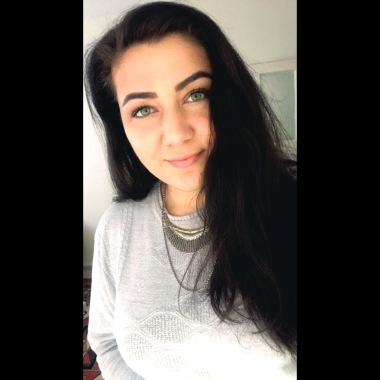 Cansu Özel