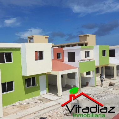 Solares y Casas RD