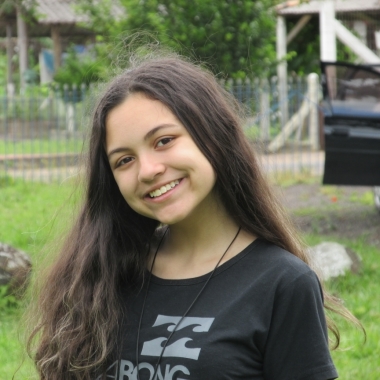 Júlia Gomes Cantora