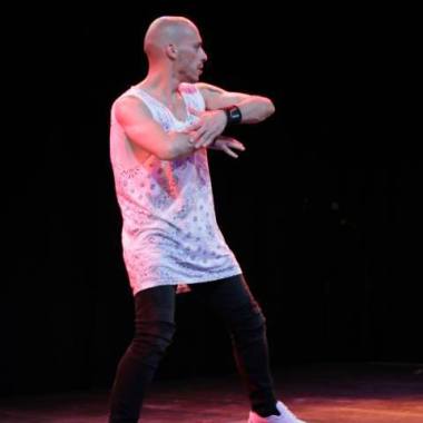 Hicham Bourmani - Danseur chorégraphe 