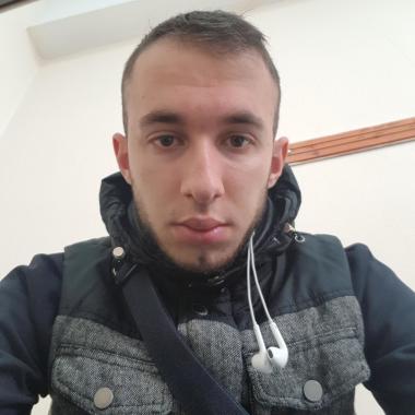 Διαθέσιμος για δουλειά