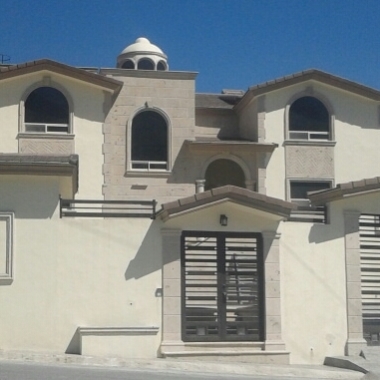 Construcciones y edificaciones