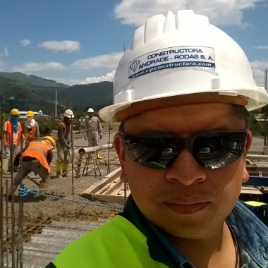 Byron Laguna, Arquitecto
